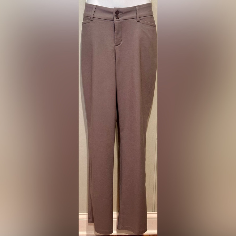 Lee Women's Gray Straight Leg Mid Rise Secretly Shapes Pants
